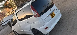 Toyota Fun Cargo 2004 White