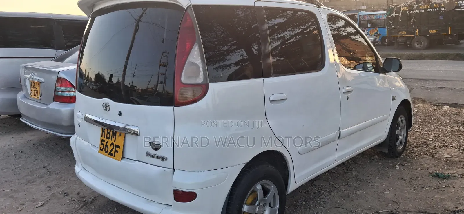 Toyota Fun Cargo 2004 White