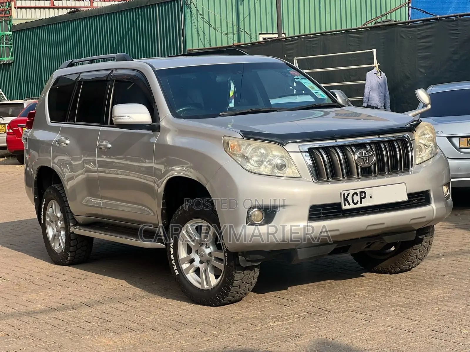 Toyota Land Cruiser Prado 4.0 Petrol TZ-G 2011 Silver