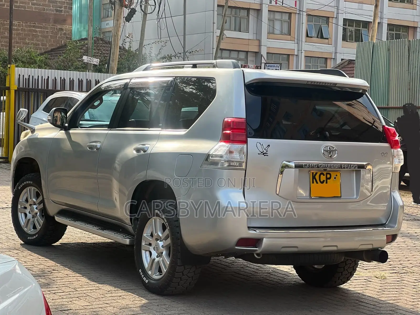 Toyota Land Cruiser Prado 4.0 Petrol TZ-G 2011 Silver