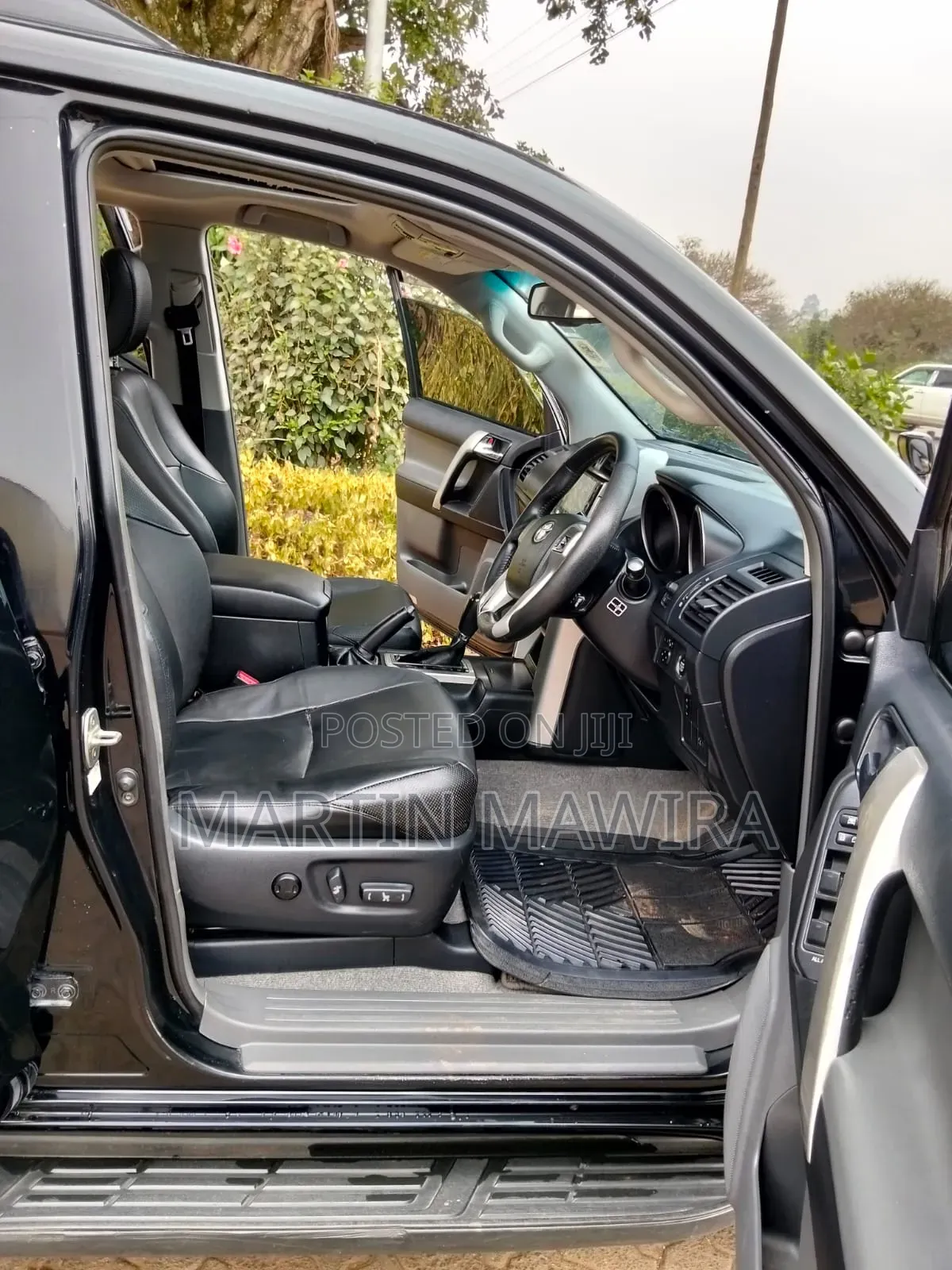 Toyota Land Cruiser Prado 2013