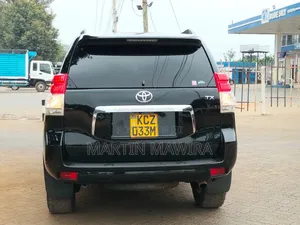 Toyota Land Cruiser Prado 2013
