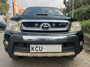 Toyota Hilux 3.0 D-4D 4x4 2012 Black