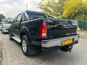 Toyota Hilux 3.0 D-4D 4x4 2012 Black