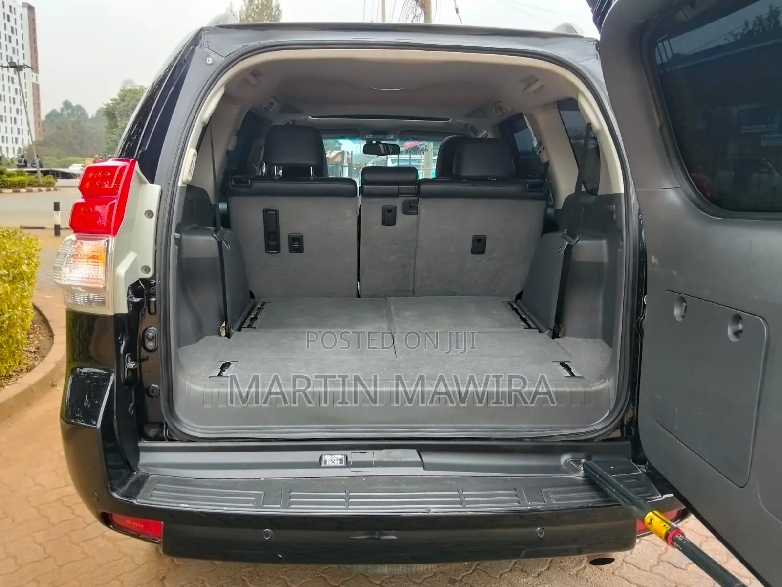 Toyota Land Cruiser Prado 2013