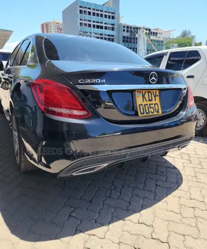 Mercedes-Benz 220 2016 Black