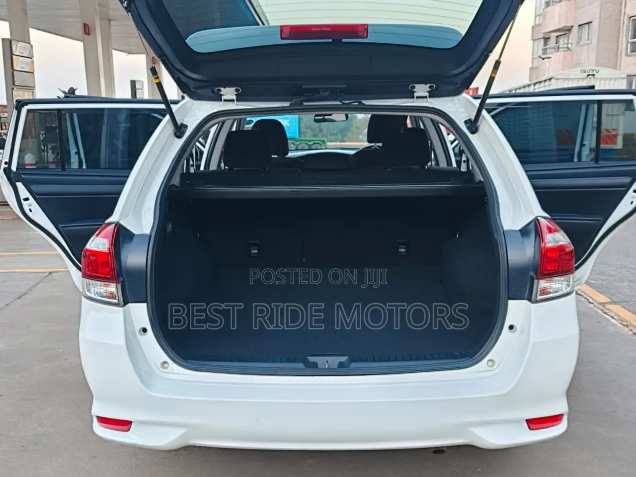 Toyota Corolla Fielder 2019 White