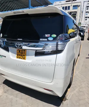 Toyota Vellfire 2018 White