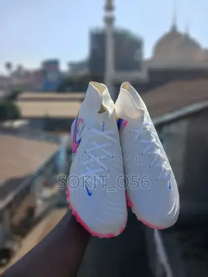 Phantom Trainer Boots