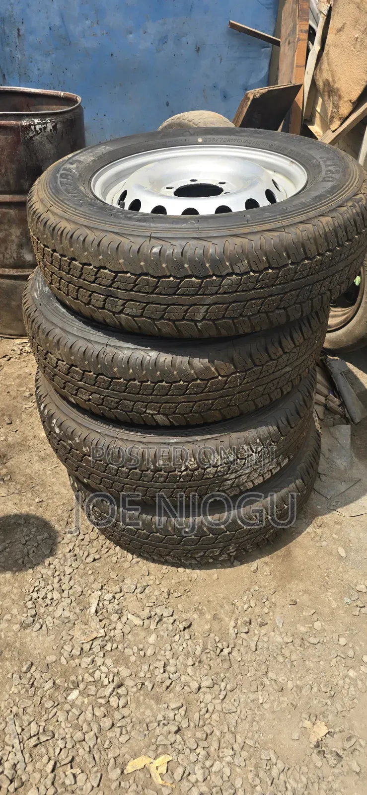 Tyres Dunlop 17"