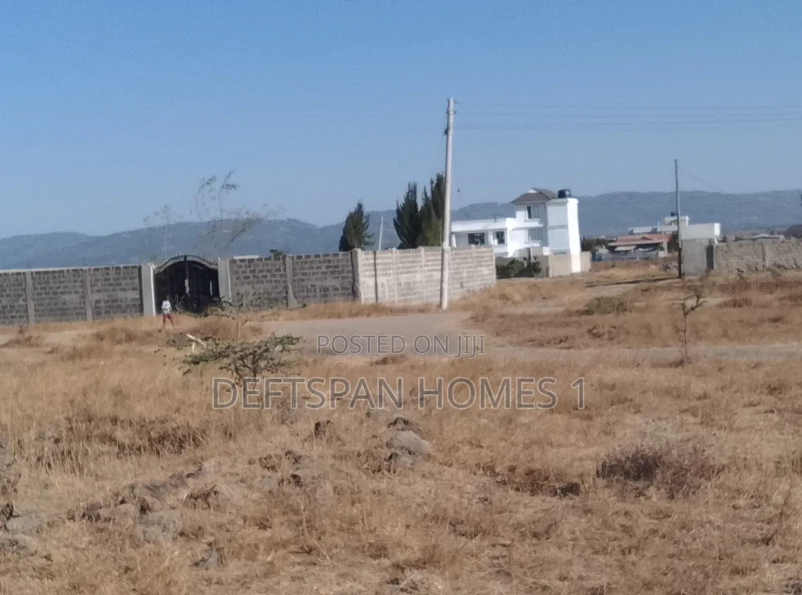50 by 100 Plot Selling at Kantafu 700mtrs