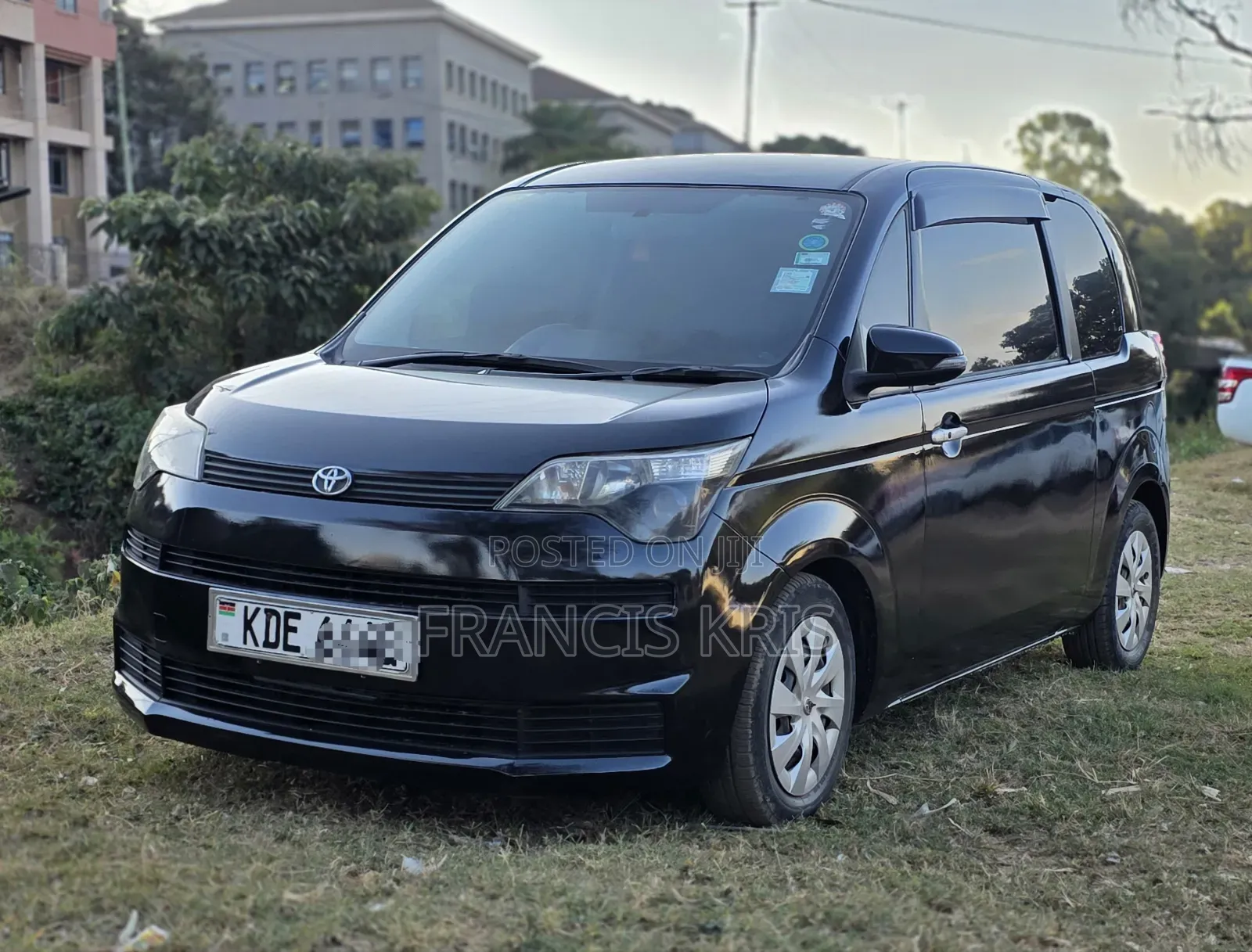 Toyota Spade 2014 Black