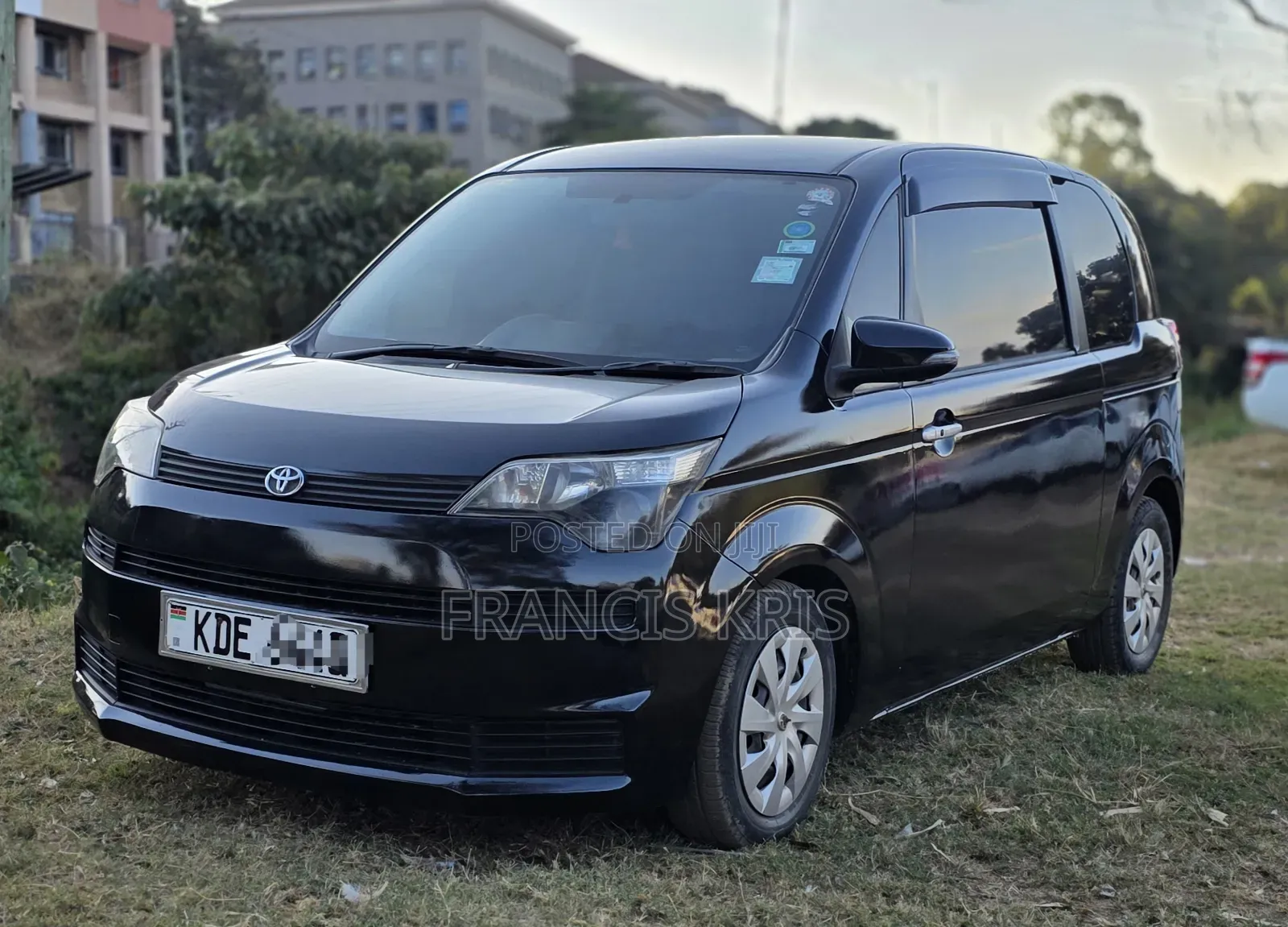 Toyota Spade 2014 Black
