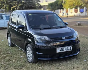 Toyota Spade 2014 Black