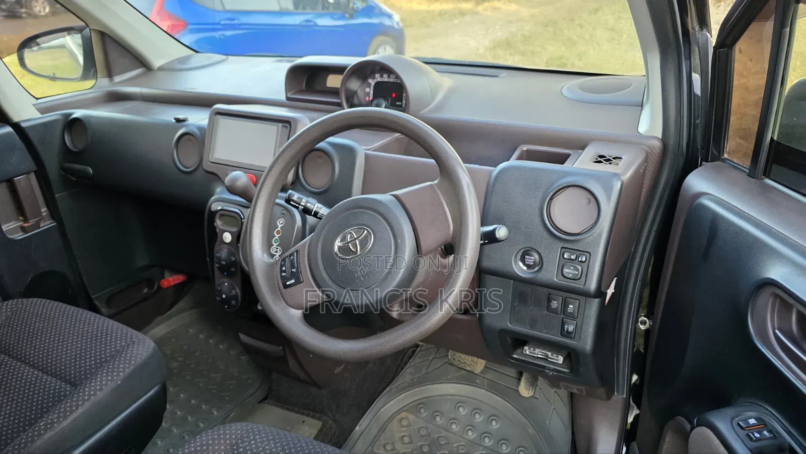 Toyota Spade 2014 Black