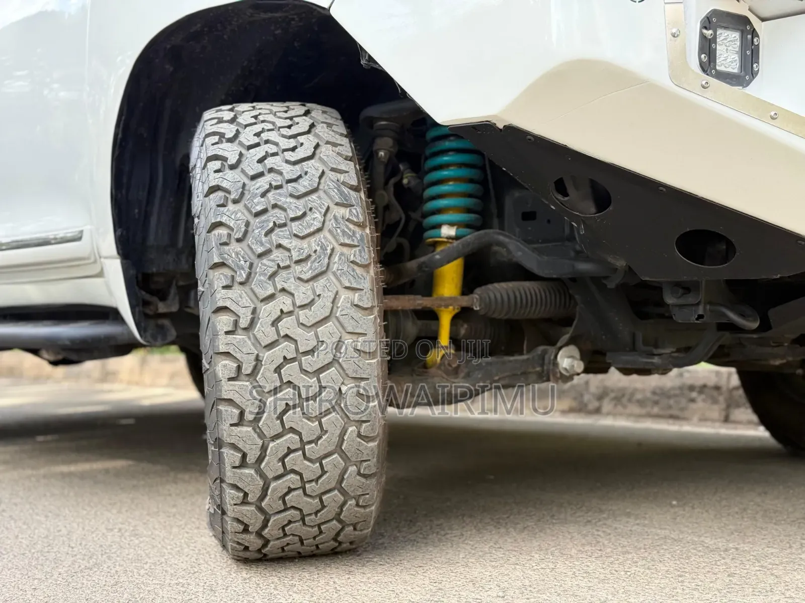 Toyota Land Cruiser Prado 2012 Off white