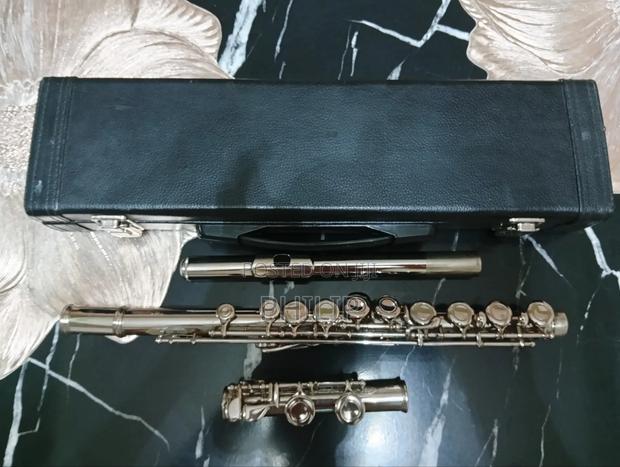 Yamaha Student C Concert Flute - main view