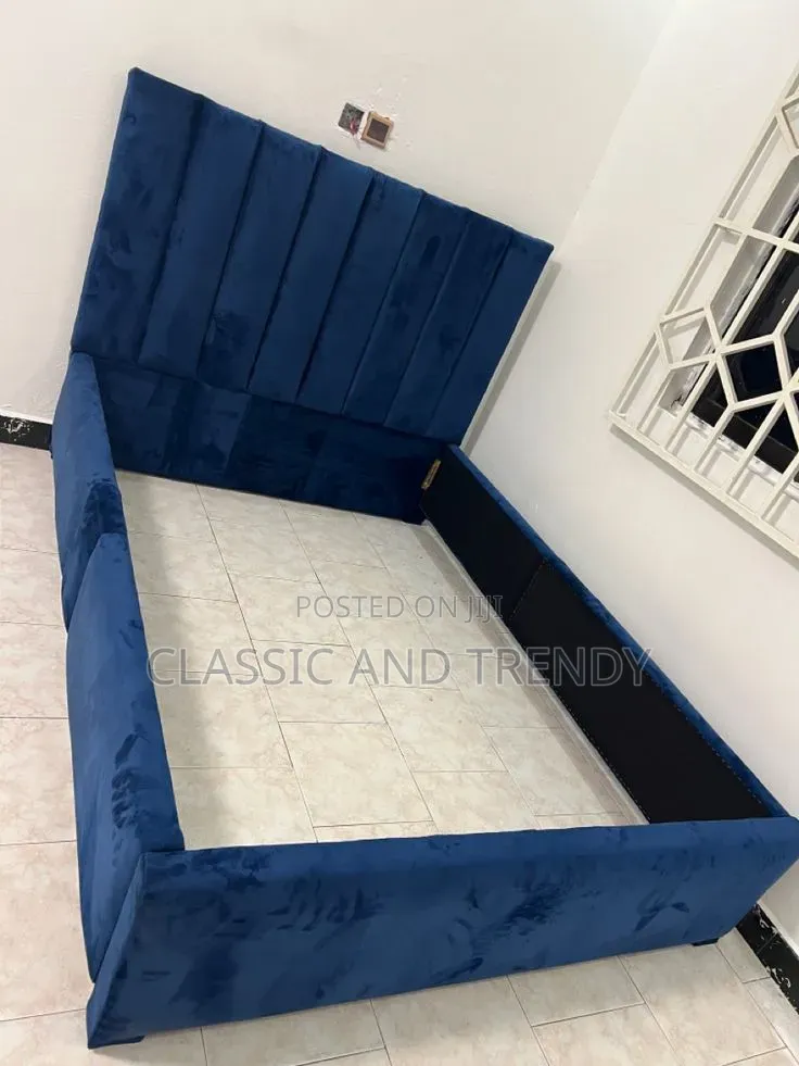 Velvet 5x6 Bed