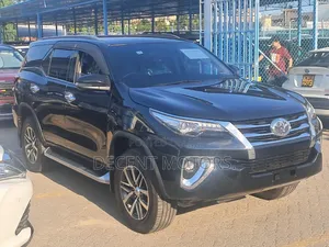 Toyota Fortuner 2.4 D AWD 2019 Gray