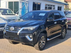 Toyota Fortuner 2.4 D AWD 2019 Gray