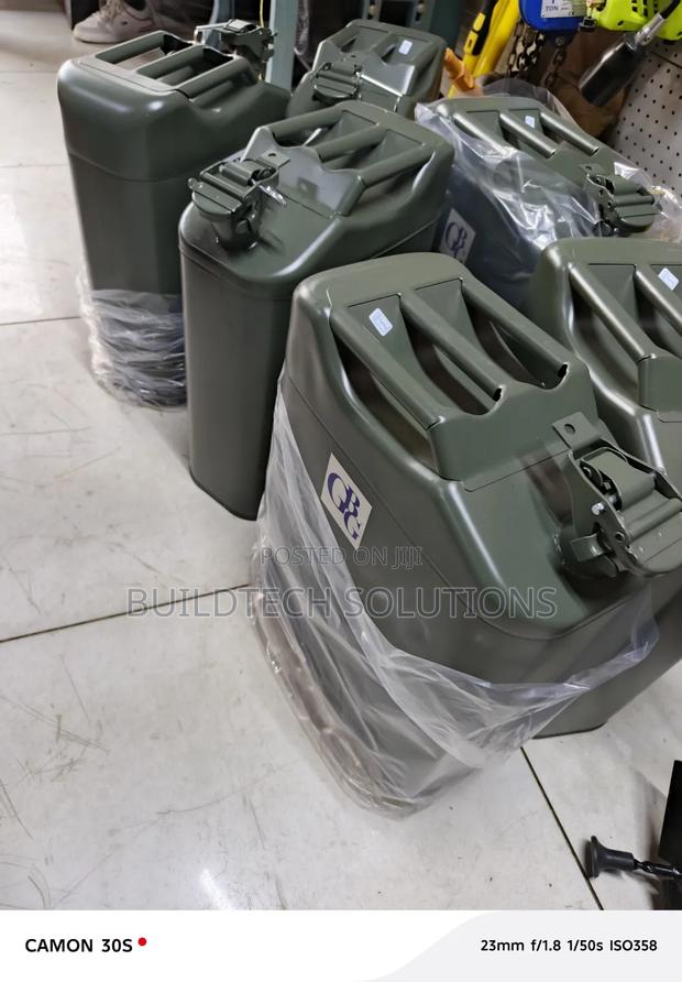 Fuel Storage Jerry Can - thumbnail 2
