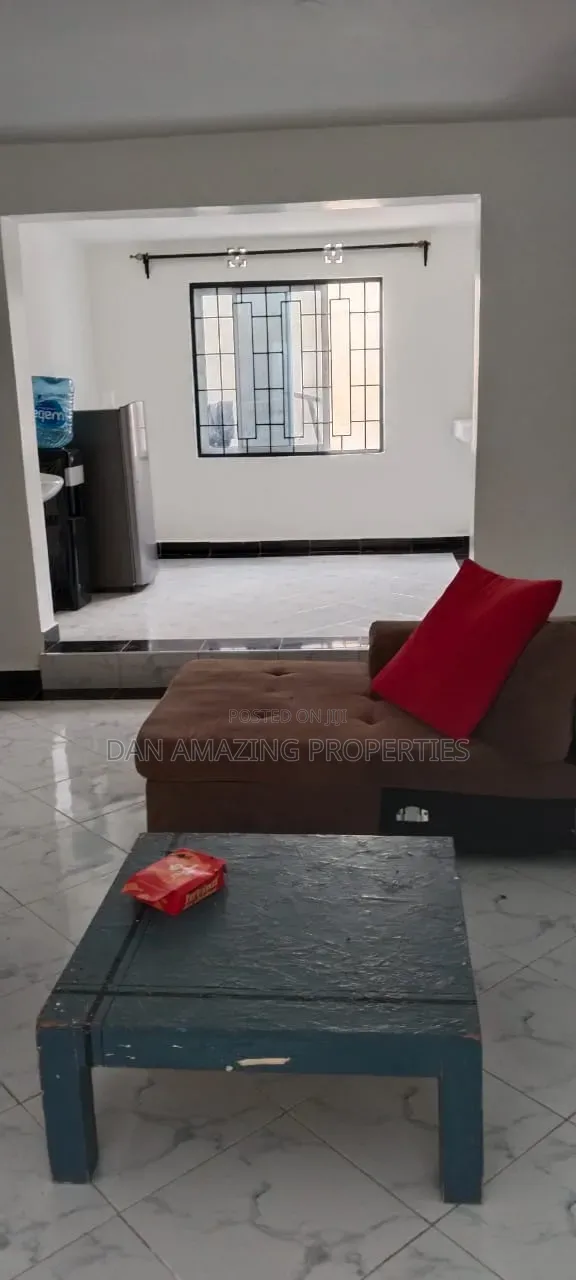 5bdrm Maisonette in Kombani, Tiwi for rent