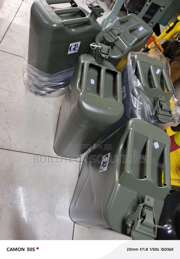 Petrol Jerry Can - thumbnail 2