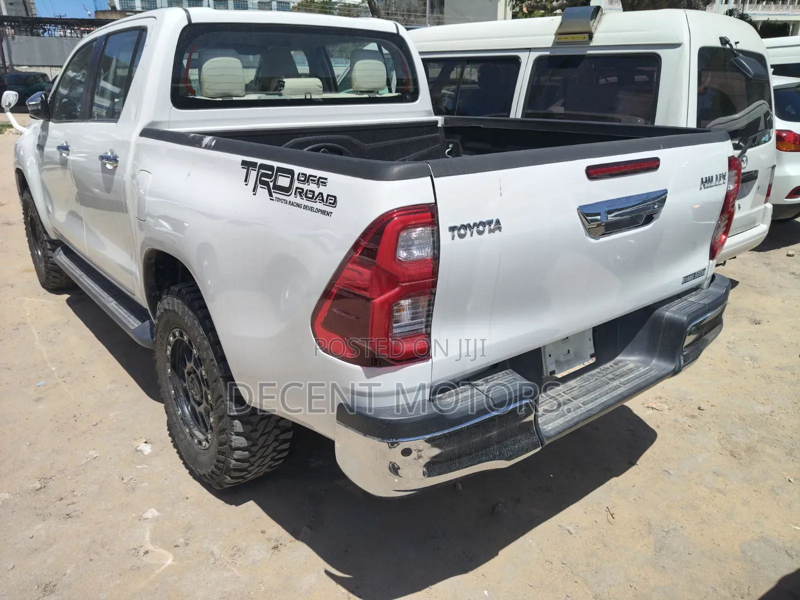 Toyota Hilux 2020 White