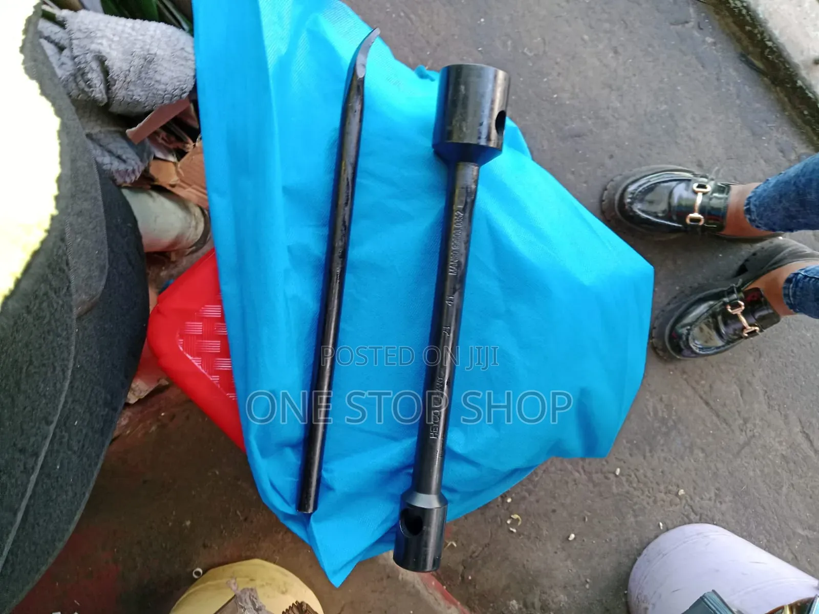 21_41 Box Socket Wheel Spanner Pry Bar Tire Lever