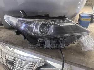 Auris 2012 Headlight