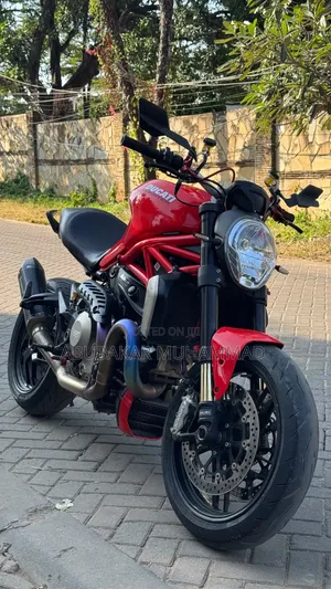 Ducati 2014 Red