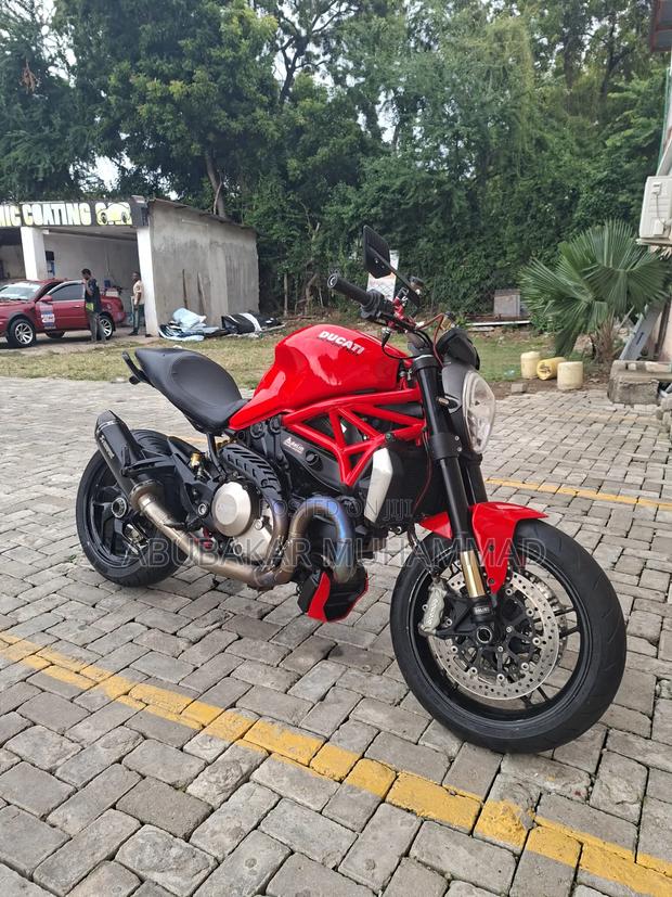 Ducati 2014 Red - thumbnail 3