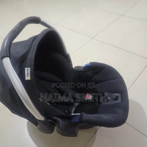Baby Car Seat - thumbnail 4