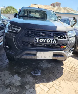 Toyota Hilux 2021 Gray