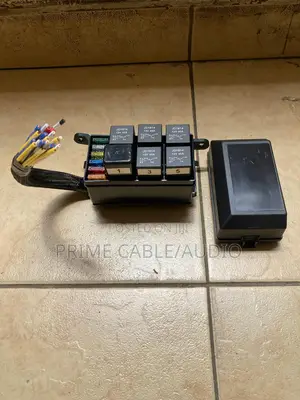 12V 6-Relay Automotive Fuse Relay Distribution Box,