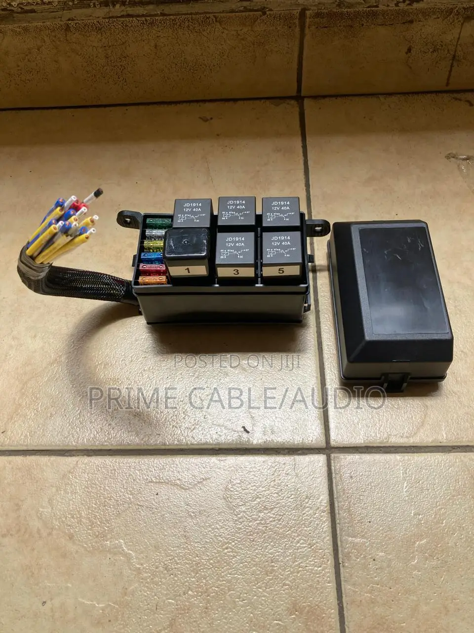 12V 6-Relay Automotive Fuse Relay Distribution Box,
