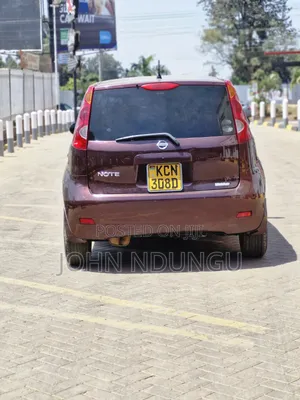Nissan Note 2010 Burgundy