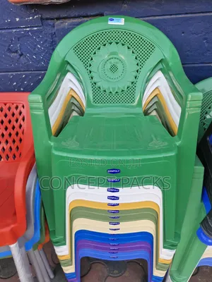 Kenpoly Green Plastic Arm Chair.