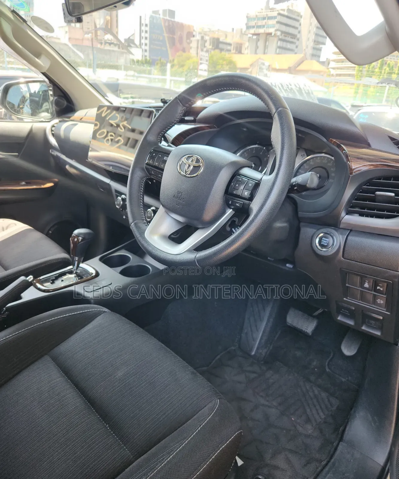 Toyota Hilux 2021 Gray