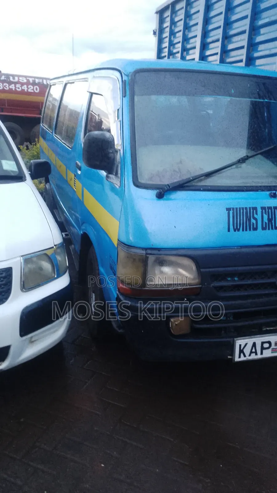 Toyota HiAce 2005 Blue
