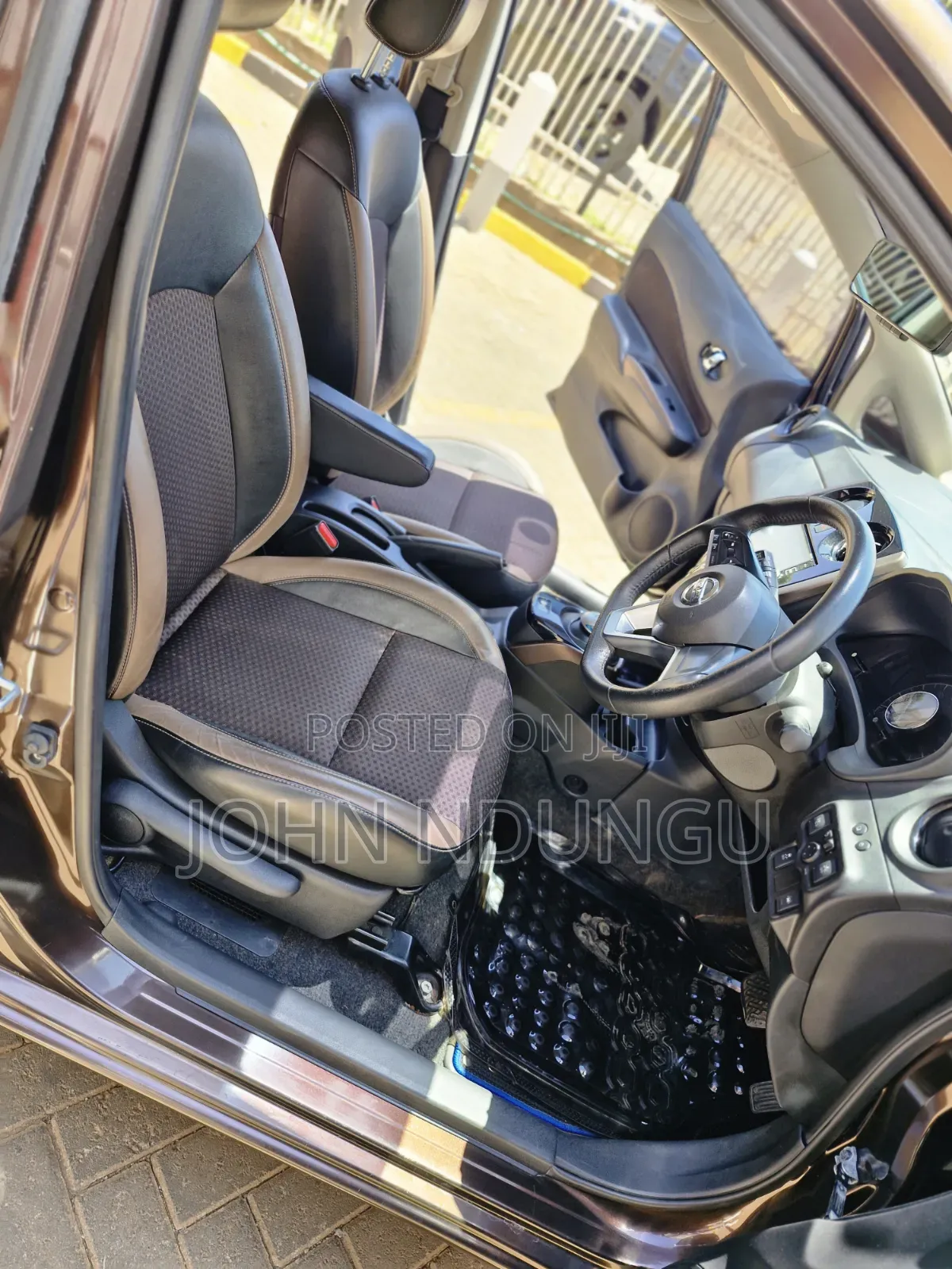 Nissan Note 2017 Burgundy