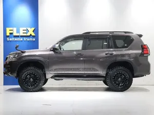 Toyota Land Cruiser Prado 2021 Gray