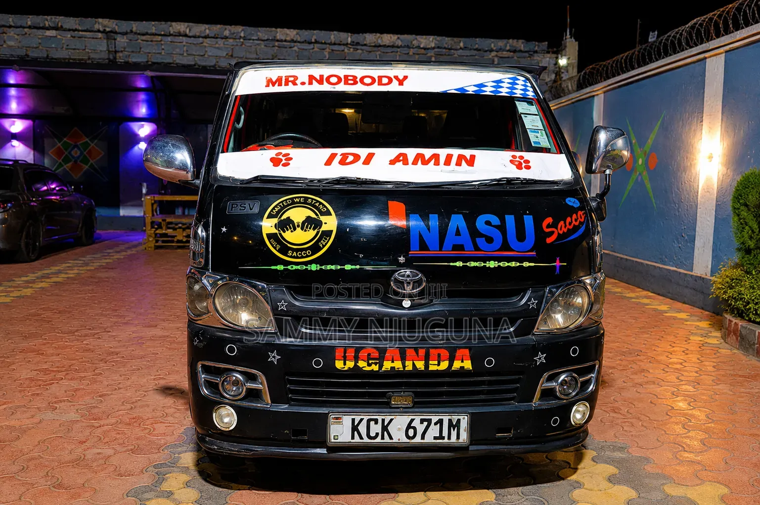Toyota HiAce 2012 Black