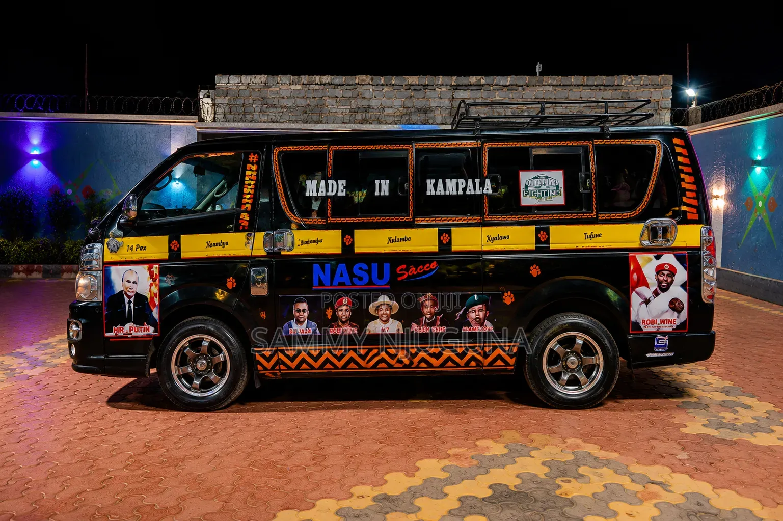 Toyota HiAce 2012 Black