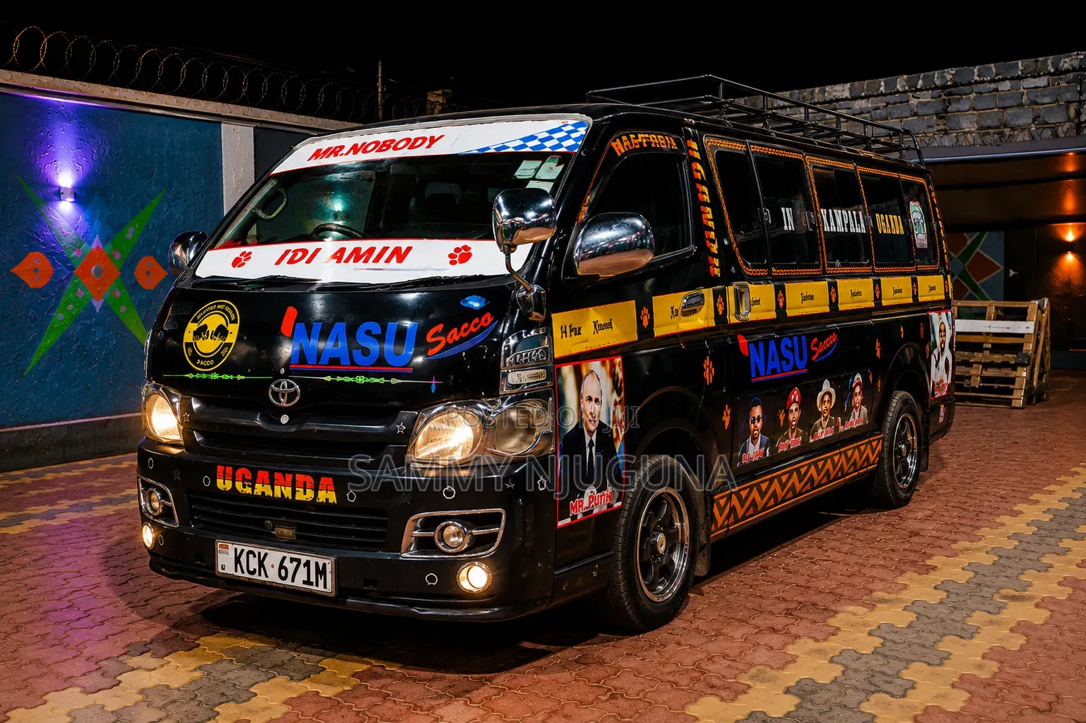 Toyota HiAce 2012 Black