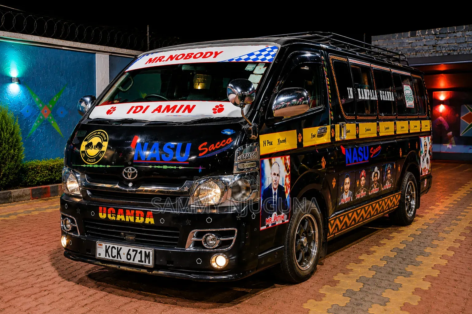 Toyota HiAce 2012 Black