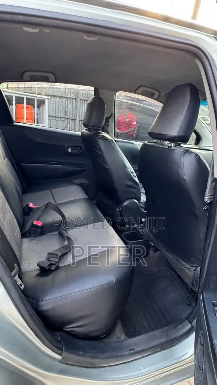 Toyota Vitz 2012 Gray