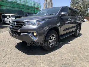 Toyota Fortuner 2019 Gray