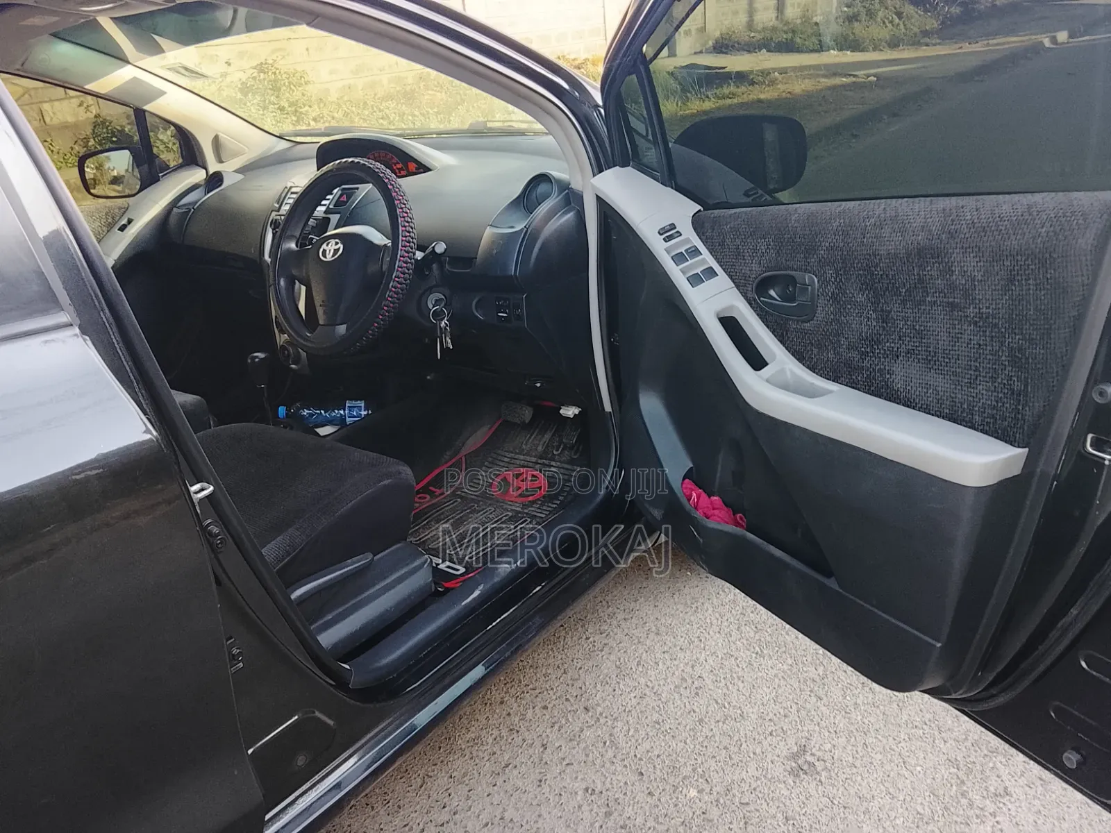 Toyota Vitz 2010 Black