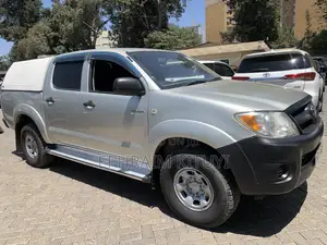 Toyota Hilux 2010 Silver